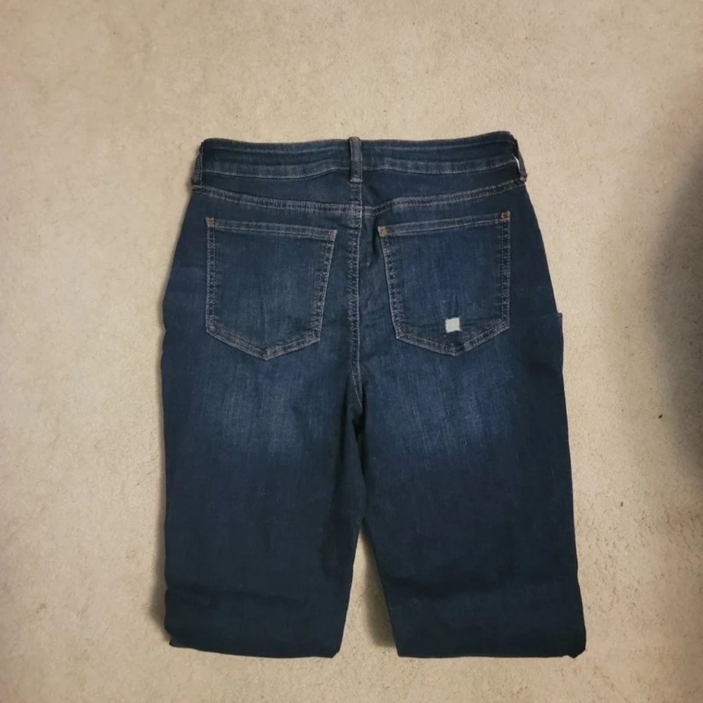 Jeans - Picture 2 of 3